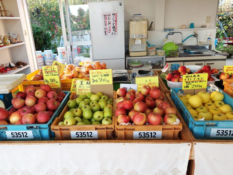 店内の量り売りりんご販売